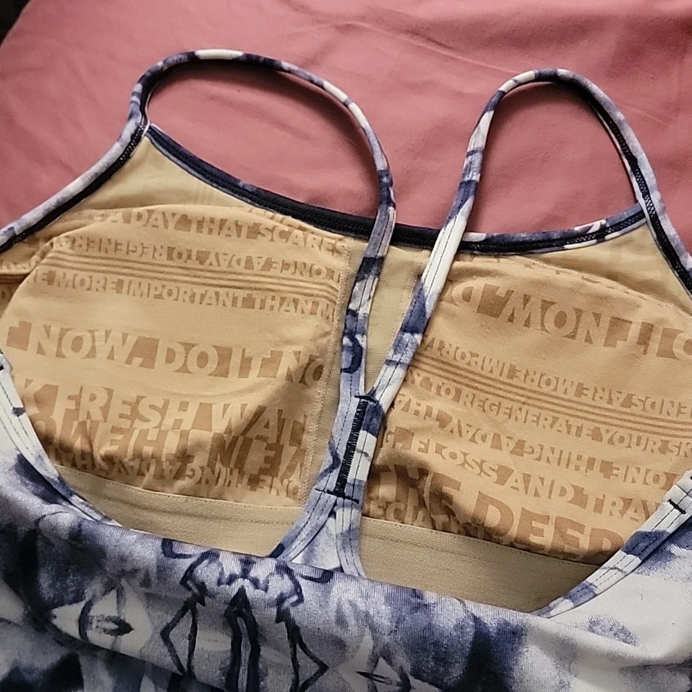 Lululemon Razor Back - Picture 4 of 9